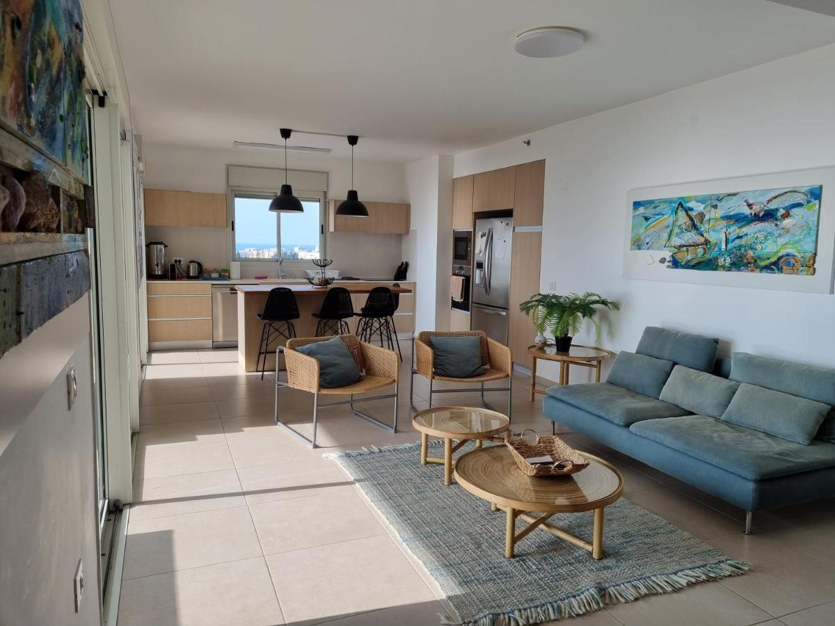 Beachfront Gallery アッコ エクステリア 写真