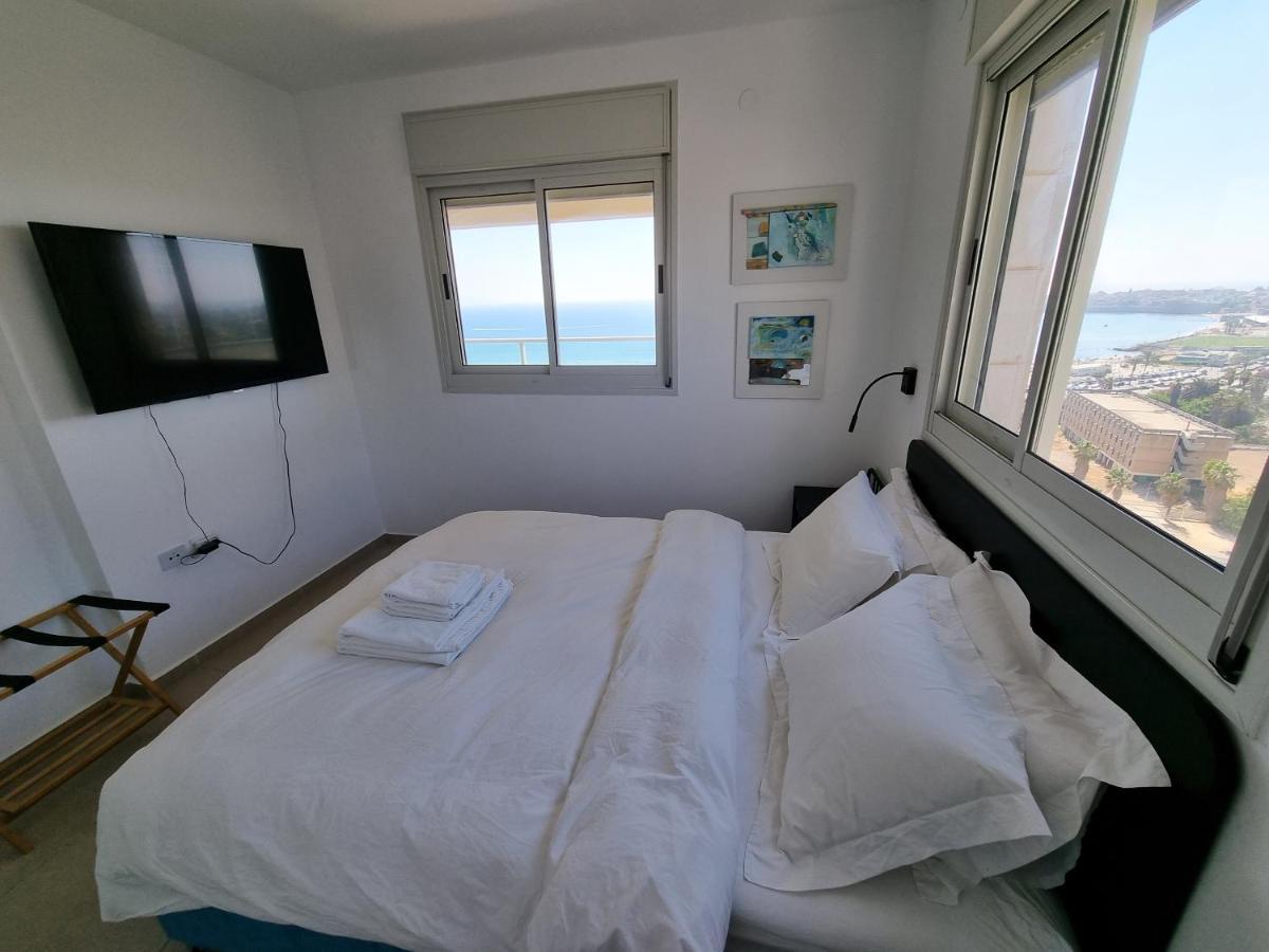 Beachfront Gallery アッコ エクステリア 写真